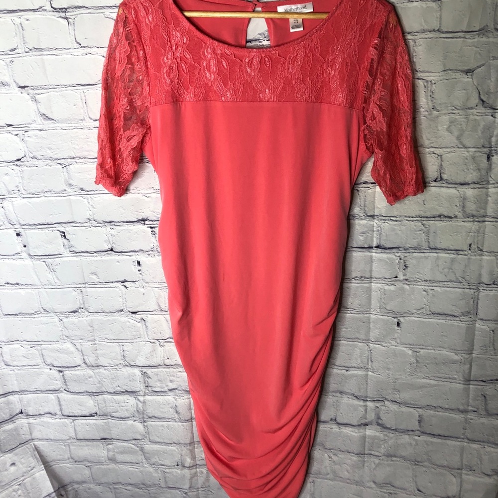 Motherhood Maternity Ruched Sides Midi Dress Lace Accents Coral size Large
